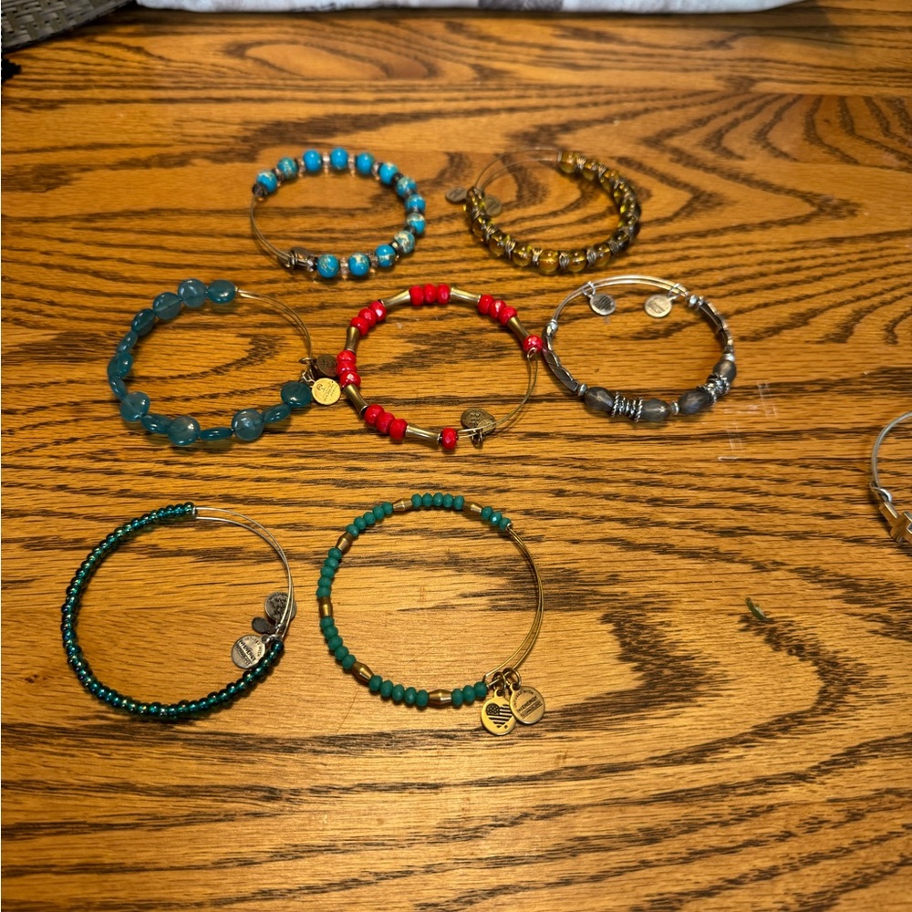 Elegant Beaded Bracelet Set - Red, Blue, Gold
